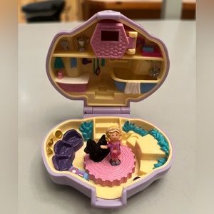 1993 - Polly Pocket Dazzling Dog Show - Pet Parade Collection